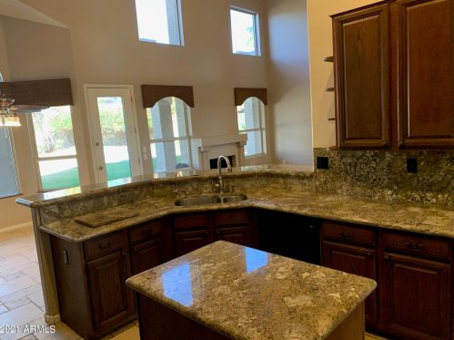 1340 Amberwood Dr, Phoenix AZ 85048-9314 exterior