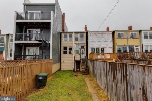 638 Franklin St, Washington DC 20017-1319 exterior