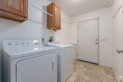 5881 Coddington Ln, Kalamazoo MI 49009-1791 exterior