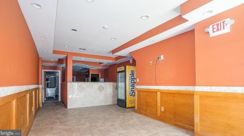 6215 Market St, Philadelphia PA 19139-2923 exterior