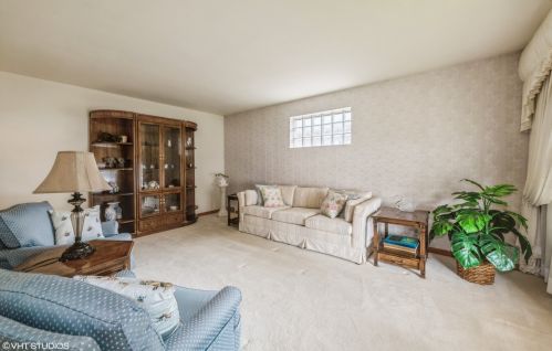 4948 Melvina Ave, Chicago, IL 60630-2908