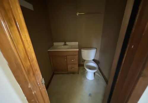 5595 Airport Rd, Milton FL 32583-8652 exterior