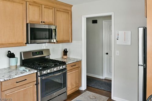 12 Oriole Ter, Fredon NJ 07860-1465 exterior