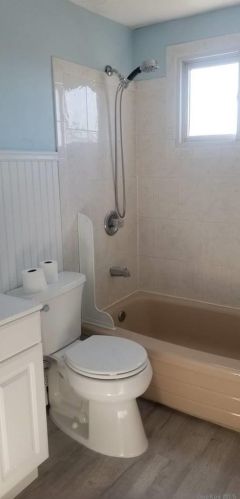 7 Marilyn Ct, Babylon NY  11704-7914 exterior