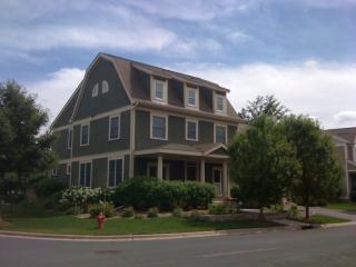 401 Country Rd, Stillwater MN  55082-5566 exterior