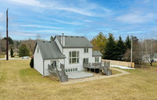 8453 68th St, Milwaukee WI  53223-2718 exterior