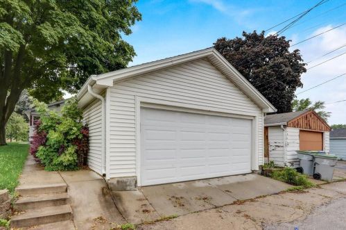 4322 89, Milwaukee WI 53228-2812 exterior