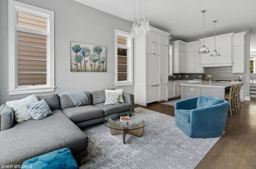 3621 Hermitage Ave, Chicago IL 60613-3507 exterior