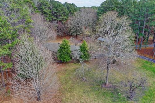 4596 Lenora Church Rd, Lithonia GA 30039-5626 exterior