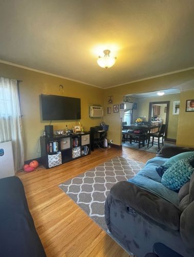 1428 Jackson St, Waukegan IL 60085-7356 exterior