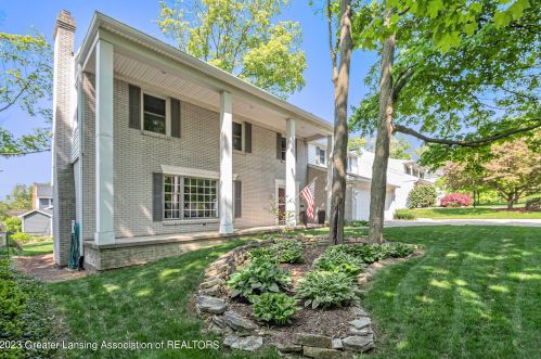 613 Dunbar Ct, East Lansing, MI 48823-2702