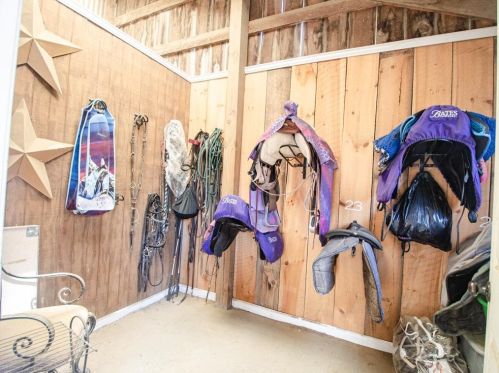 40 Dunbarton Ctr Rd, Concord NH 03304-5300 exterior