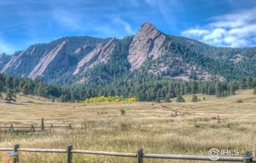 743 9 St, Boulder CO 80302-7527 exterior