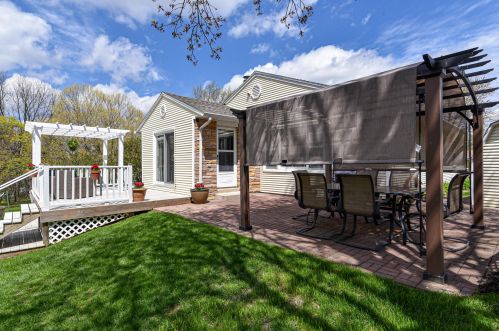 11709 Potter Rd, Milwaukee WI 53226-3658 exterior