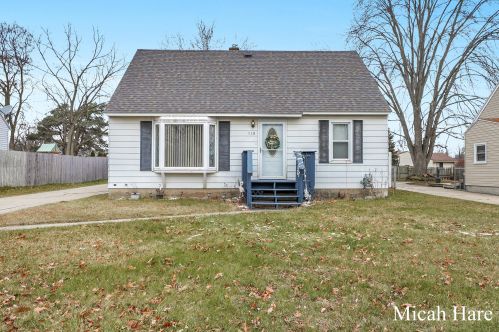 739 Marcia St, Wyoming MI 49509 exterior