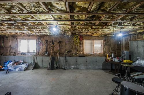 79 Deerfield St, Worcester MA 01602-4349 exterior