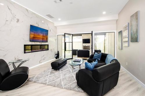 10114 Dentport Dr, Dallas TX  75238-2104 exterior