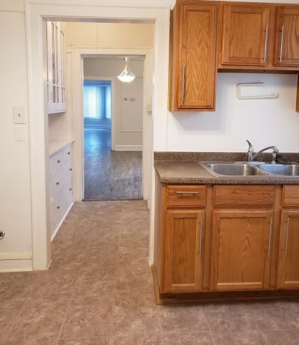 7414 Chappel Ave, Chicago IL 60649-3620 exterior