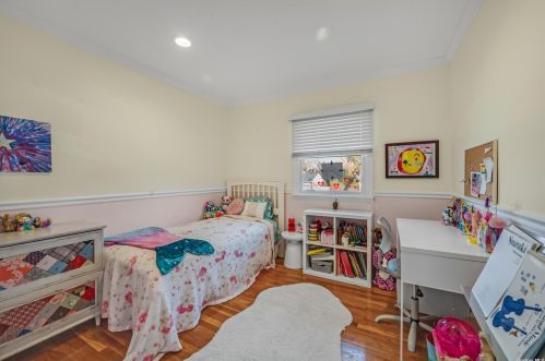 54 Genesee Dr, Commack NY 11725-4010 exterior