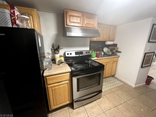 22 Seeley St, Paterson NJ 07501-3112 exterior