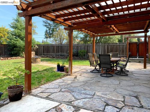 1807 Evalane Way, Concord CA 94519-2356 exterior