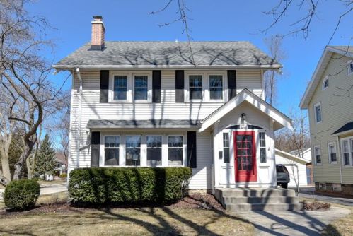 8226 Warren Ave, Milwaukee WI  53213-2124 exterior