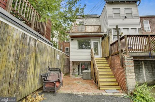 309 K St, Washington DC  20003-3452 exterior