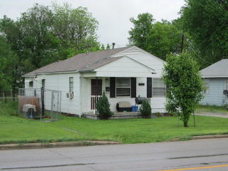 302 4th St, Ada, OK 74820-3412