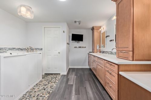 16402 40 Pl, Phoenix AZ 85050-8973 exterior