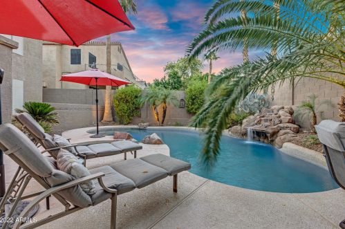 15405 18 Ave, Phoenix AZ 85015-3840 exterior