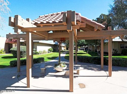 1320 Bethany Home Rd, Phoenix AZ 85014-2048 exterior