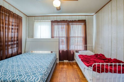 28 Merrimac Ave, Springfield MA  01104-2718 exterior