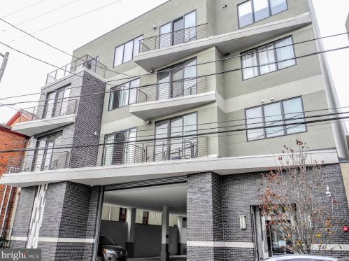 820 3rd St, Philadelphia PA 19147-3313 exterior