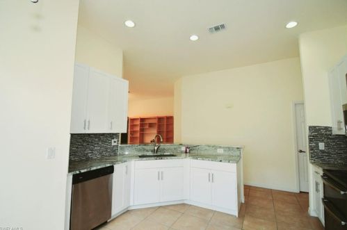 7948 Leicester Dr, Naples FL 34104-7444 exterior