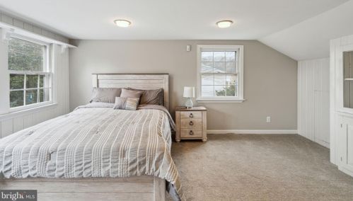 114 Woodview Ln, Riverton NJ  08077-3218 exterior