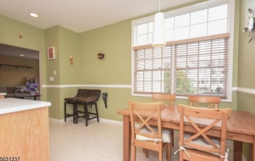 414 Turlington Ct, Livingston NJ 07039-8266 exterior