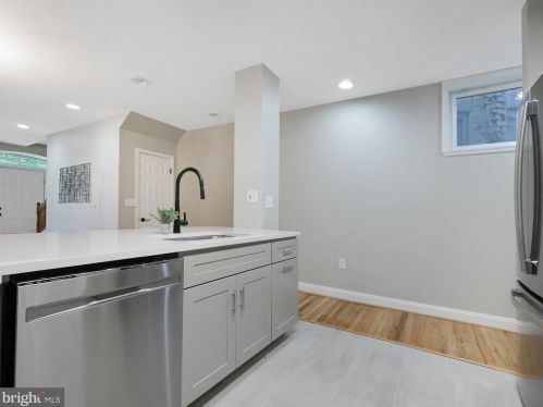 812 11 St, Washington DC 20002-3739 exterior