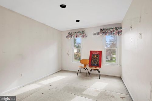 7907 Ivymount Ter, Rockville MD 20854-3753 exterior