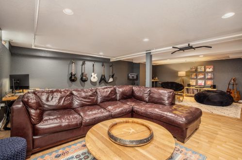 3765 Griffin Ave, Milwaukee WI 53207-3919 exterior