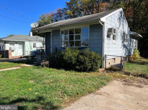 50 Kentucky Ave, Trenton, NJ 08619-2834