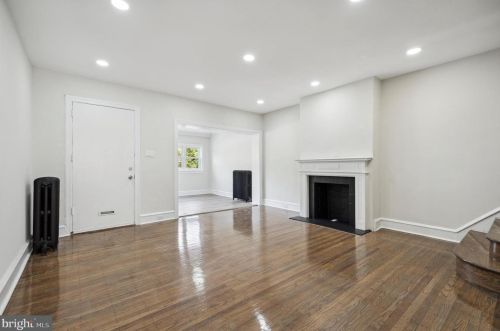 7128 Limekiln Pike, Philadelphia PA 19138-1314 exterior