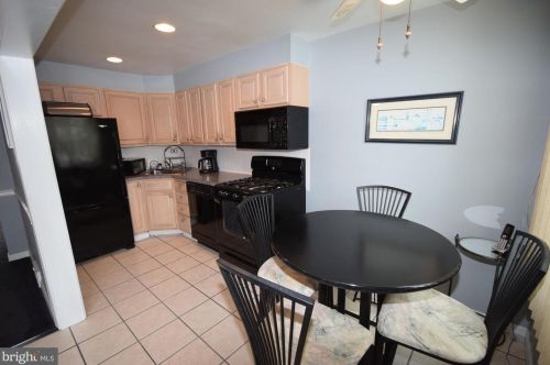 1062 Tremont Dr, Manor PA 19036-1521 exterior