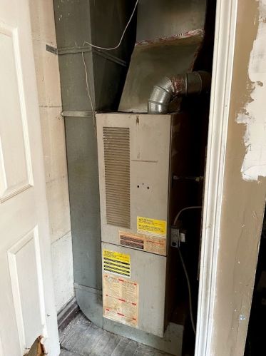 1707 66th St, Chicago IL 60629-5609 exterior