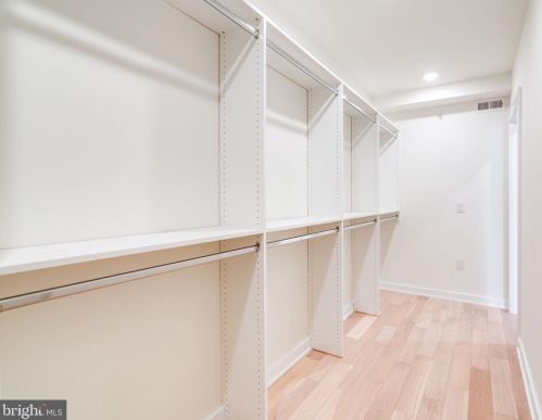 959 Marshall St, Philadelphia PA 19122 exterior