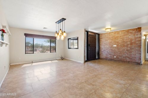 35220 16th St, Phoenix, AZ 85086-8893