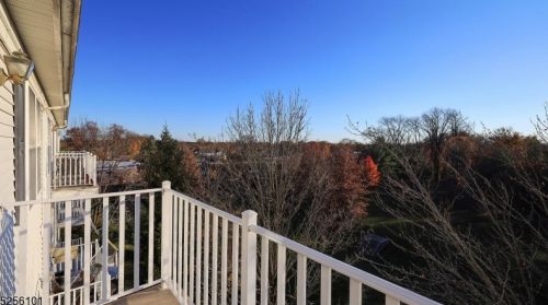 406 Donato Cir, Scotch Plains NJ 07076-1068 exterior