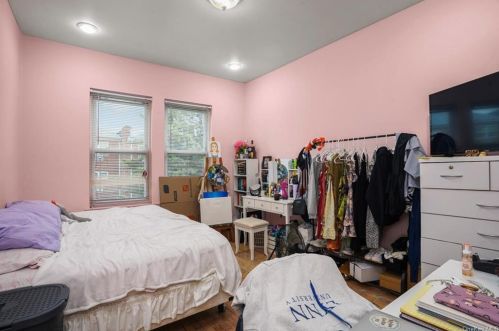 1912 Mulford Ave, Bronx NY 10461-4305 exterior