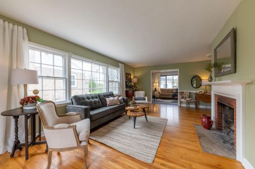 4043 110, Milwaukee WI 53226-4106 exterior