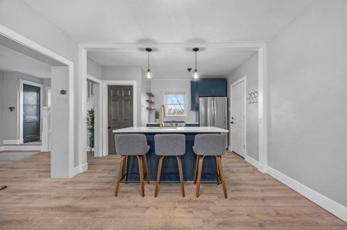 109 Rhodes Ave, Pittsburgh PA  15220-2615 exterior