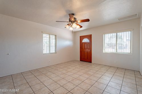 2419 23 St, Tucson AZ 85711-4916 exterior